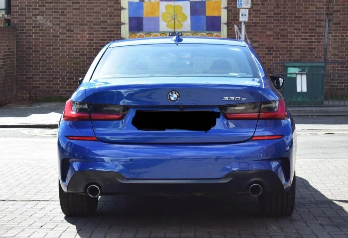 BMW 3-Series 2020 - Image 2