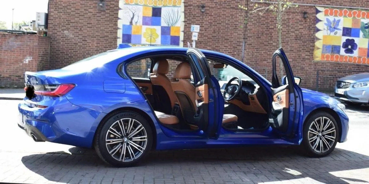 BMW 3-Series 2020 - Image 4