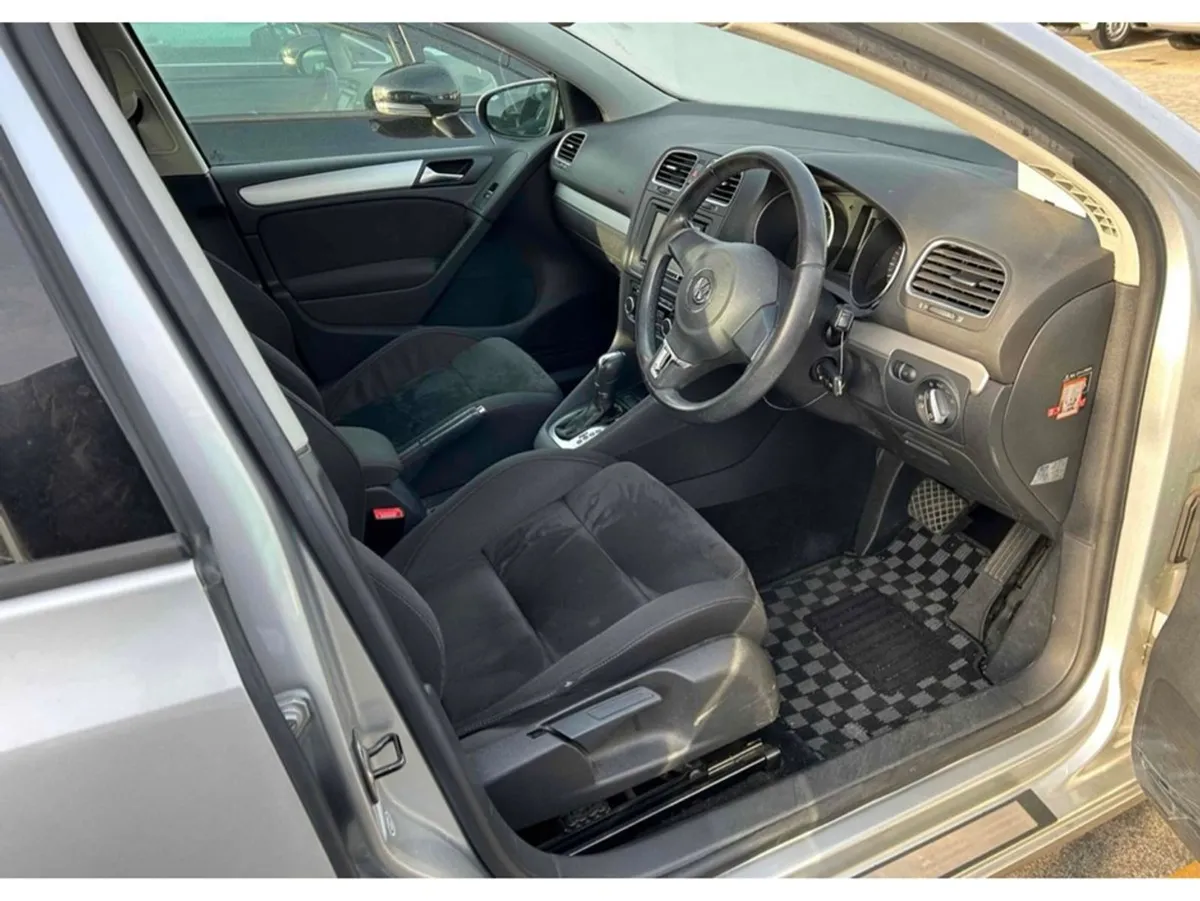Volkswagen Golf 1.4 TSI Comfortline Auto - Image 4