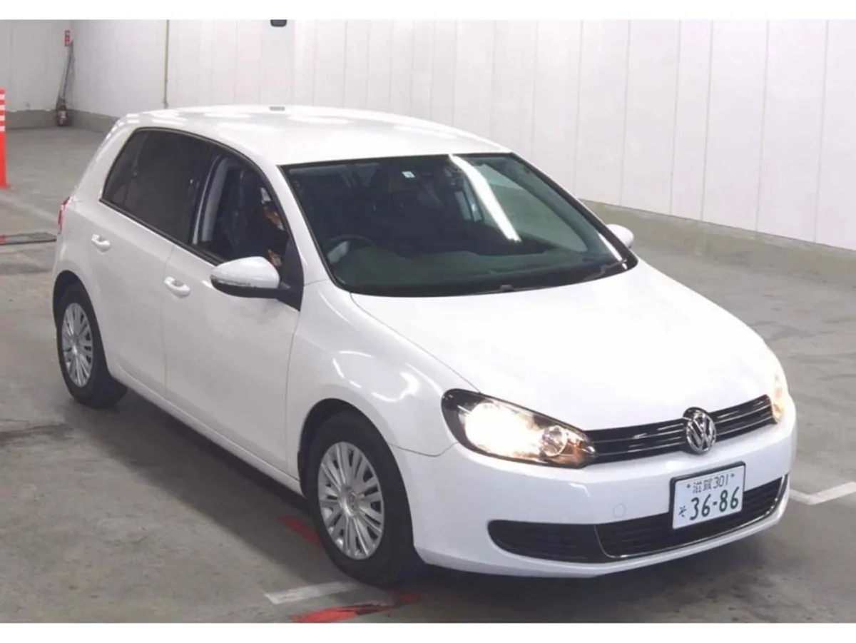 Volkswagen Golf 1.2 TSI Trend Line Auto - Image 1