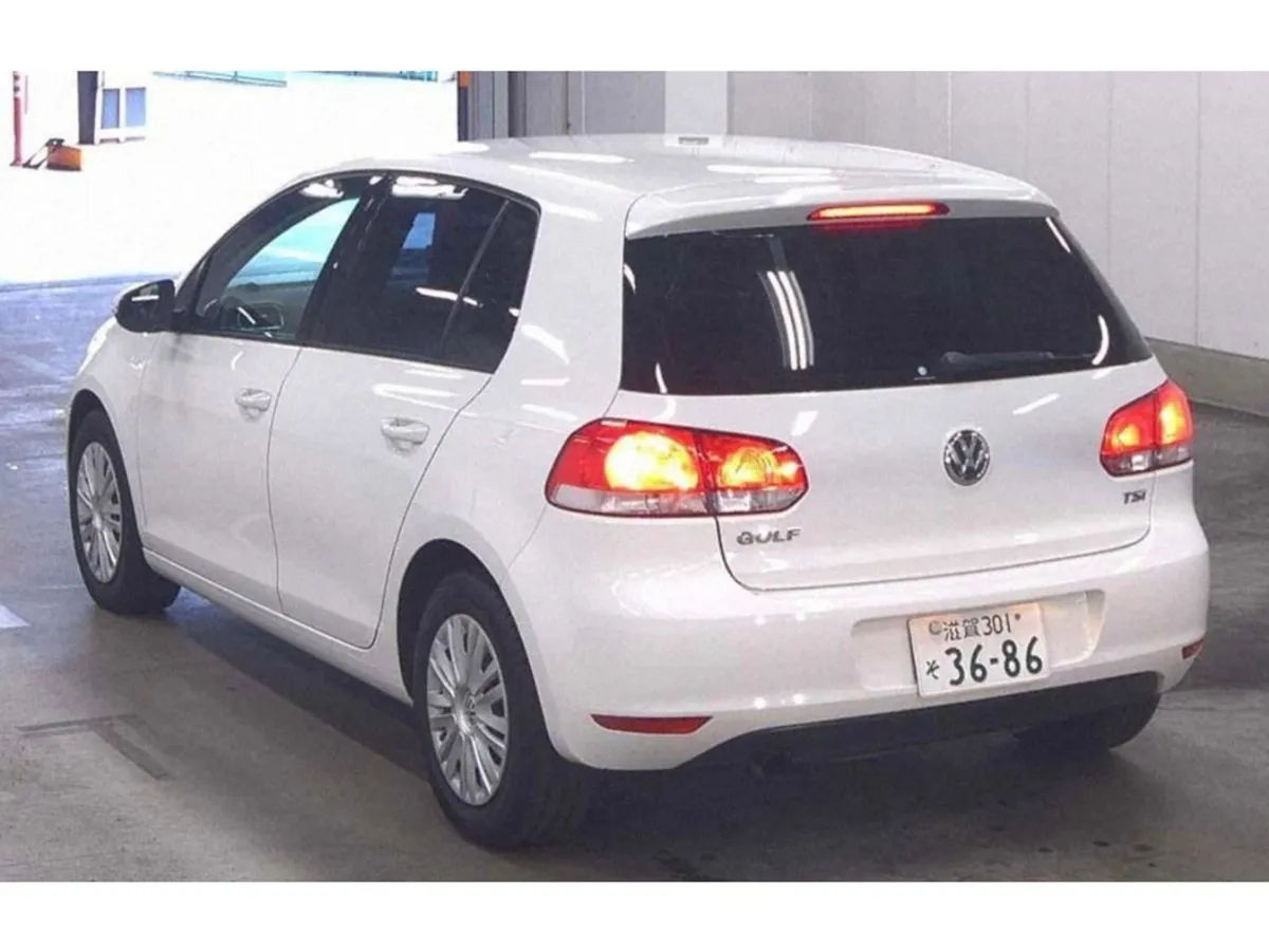 Volkswagen Golf 1.2 TSI Trend Line Auto - Image 2