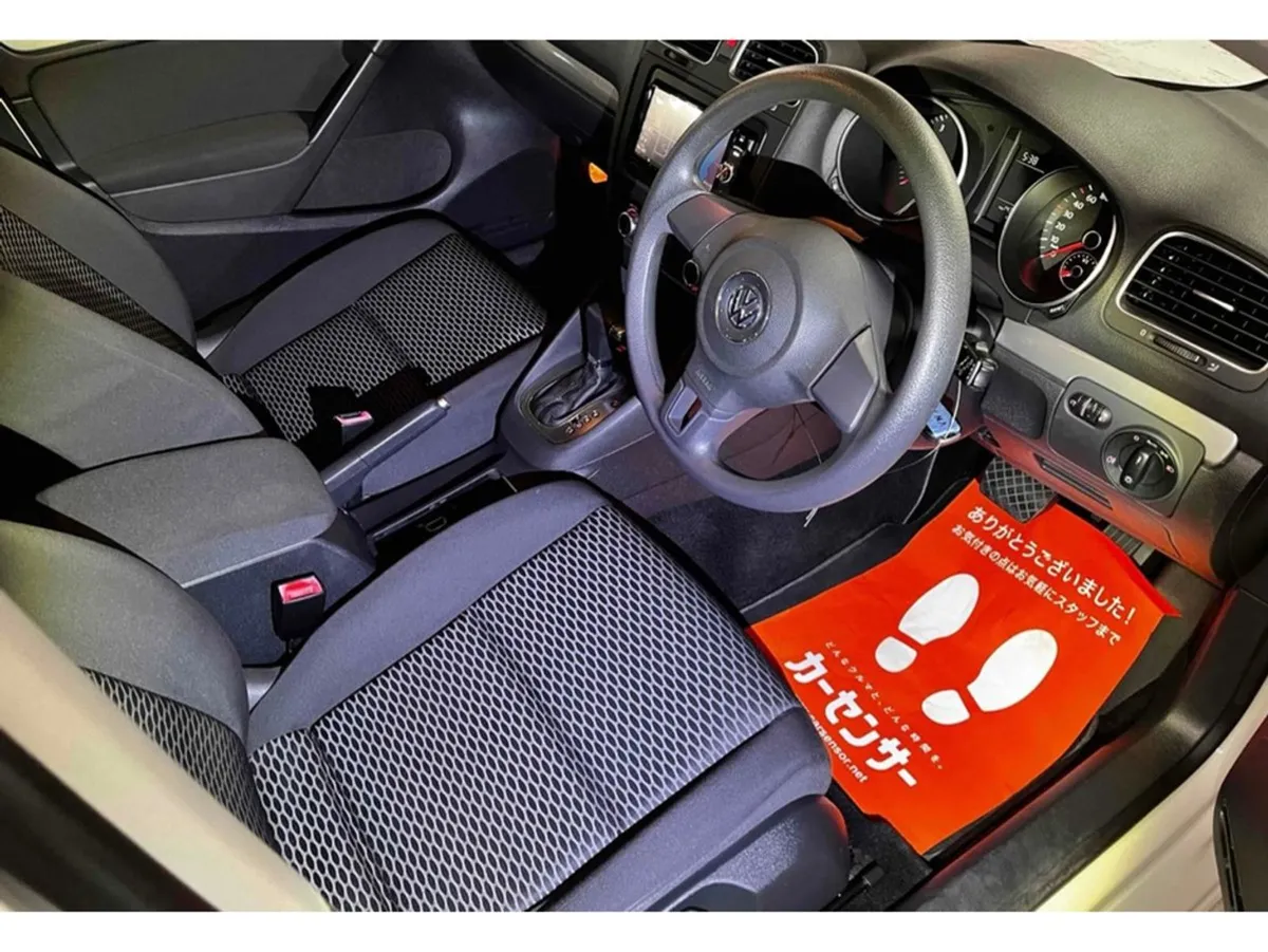 Volkswagen Golf 1.2 TSI Trend Line Auto - Image 3