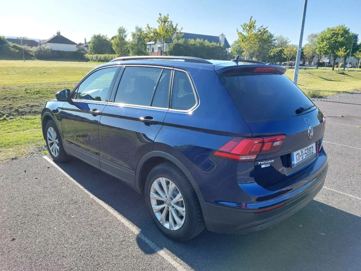 VOLKSWAGEN TIGUAN - Image 3