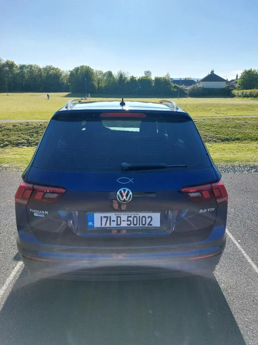 VOLKSWAGEN TIGUAN - Image 4