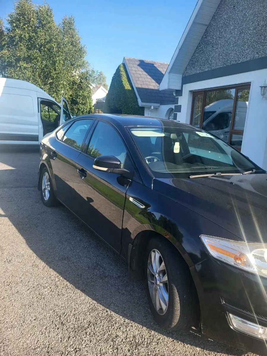 11 FORD MONDAEO  HATCHBACK - Image 1