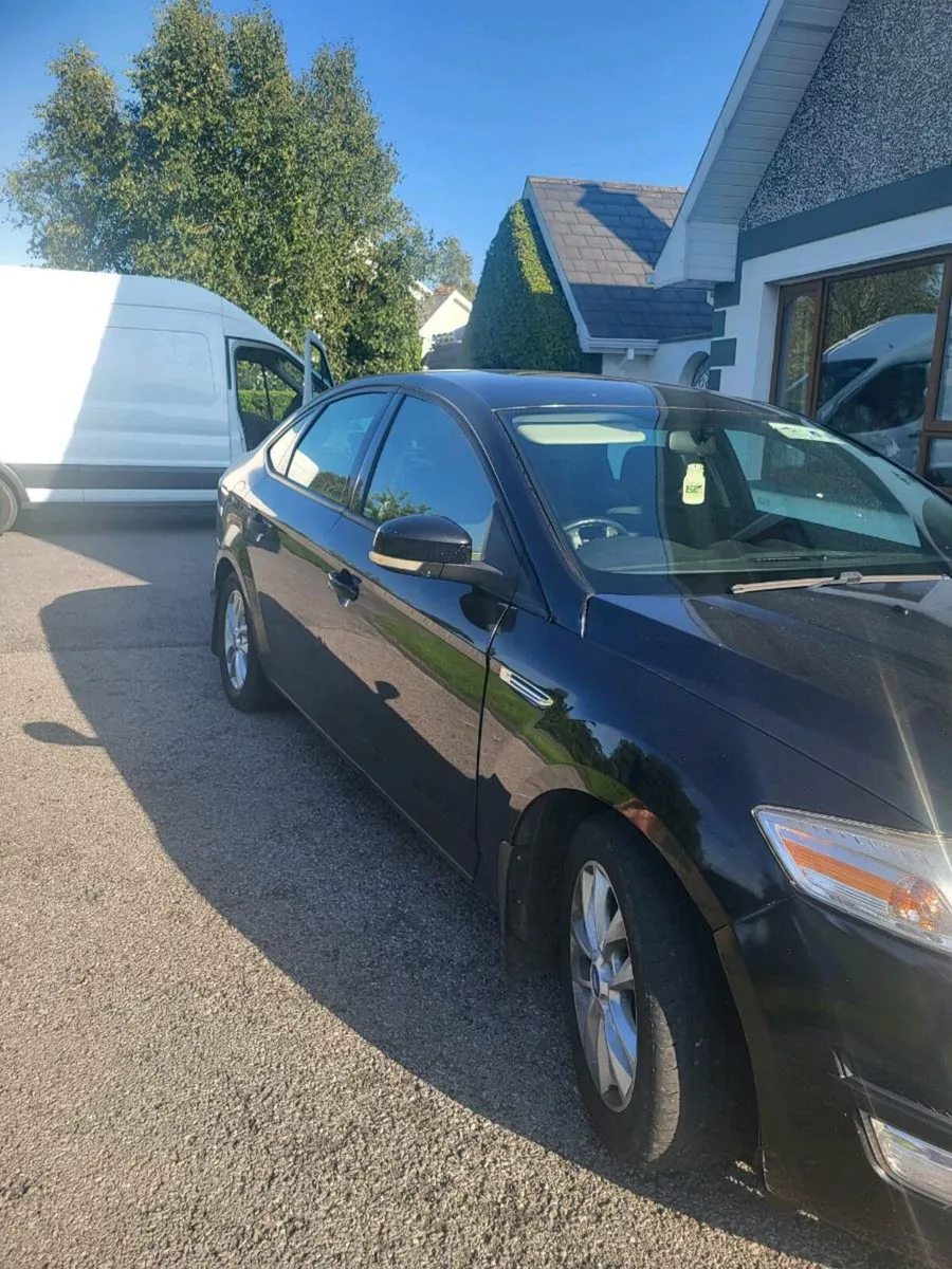 11 FORD MONDAEO  HATCHBACK - Image 4