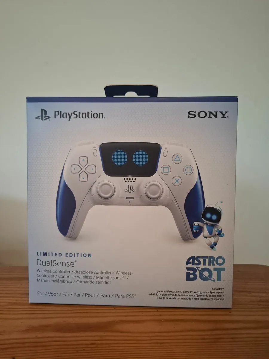 Ps5 duelsense astro bot - Image 1