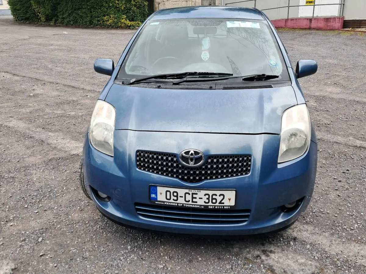 Toyota Yaris 2009 - Image 1