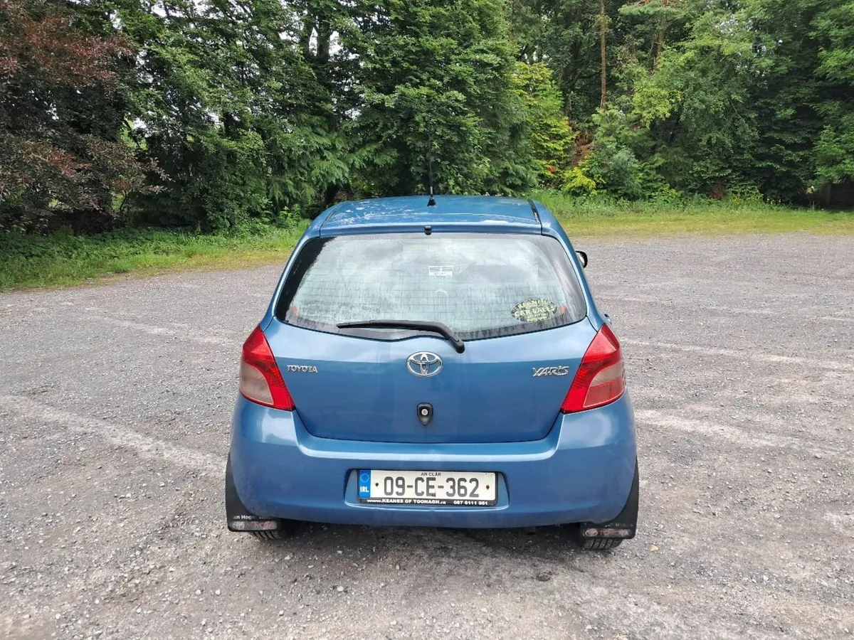Toyota Yaris 2009 - Image 4