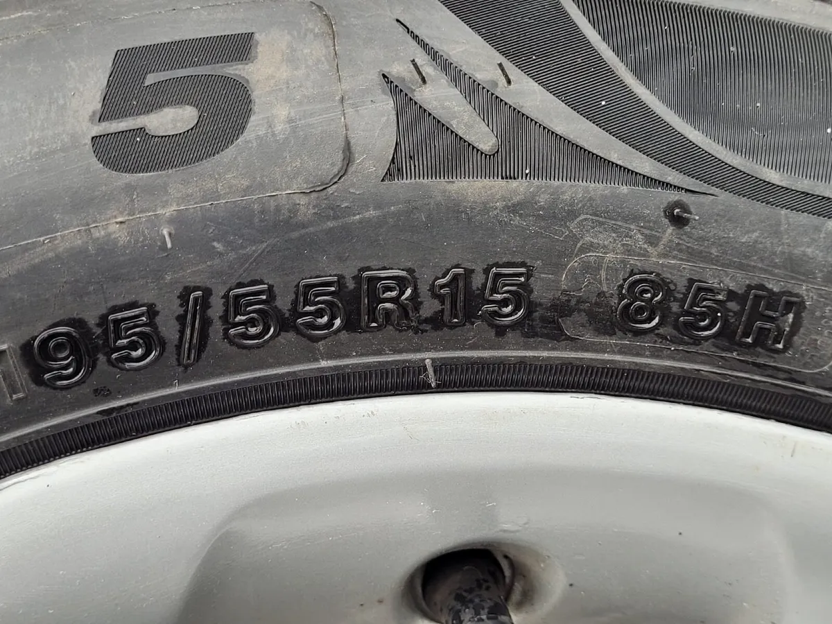 Full set of 4 Wheels and Tyres for Ford Focus. - Image 4