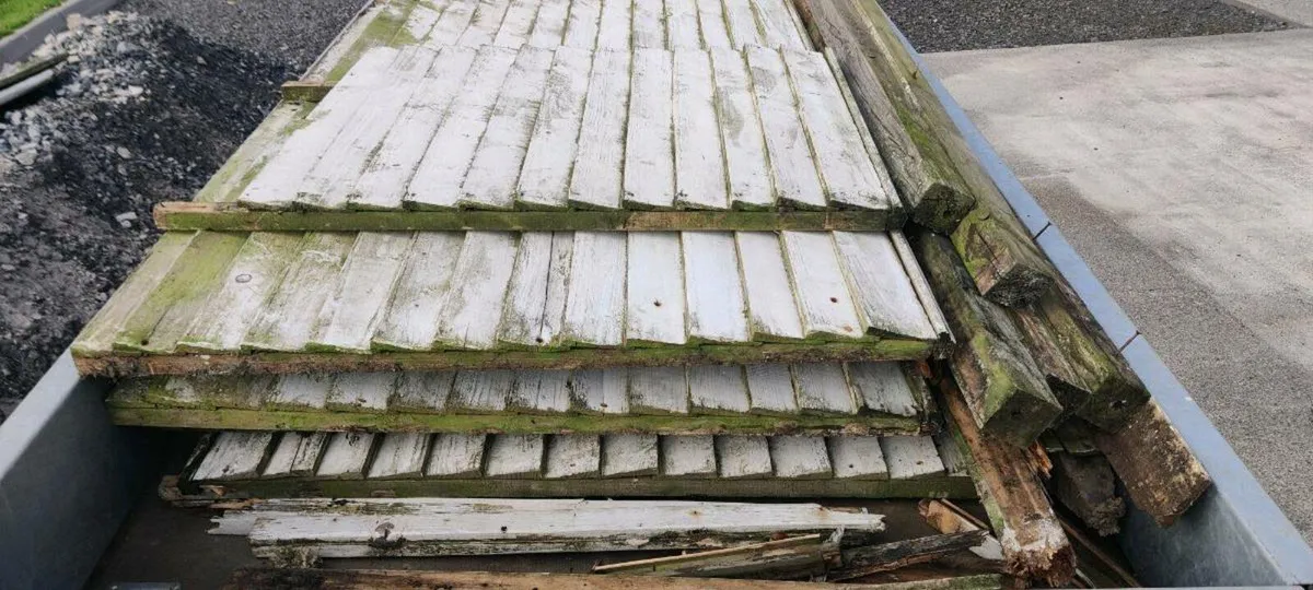 Free stuff to take away -Garden trellis and panels - Image 3