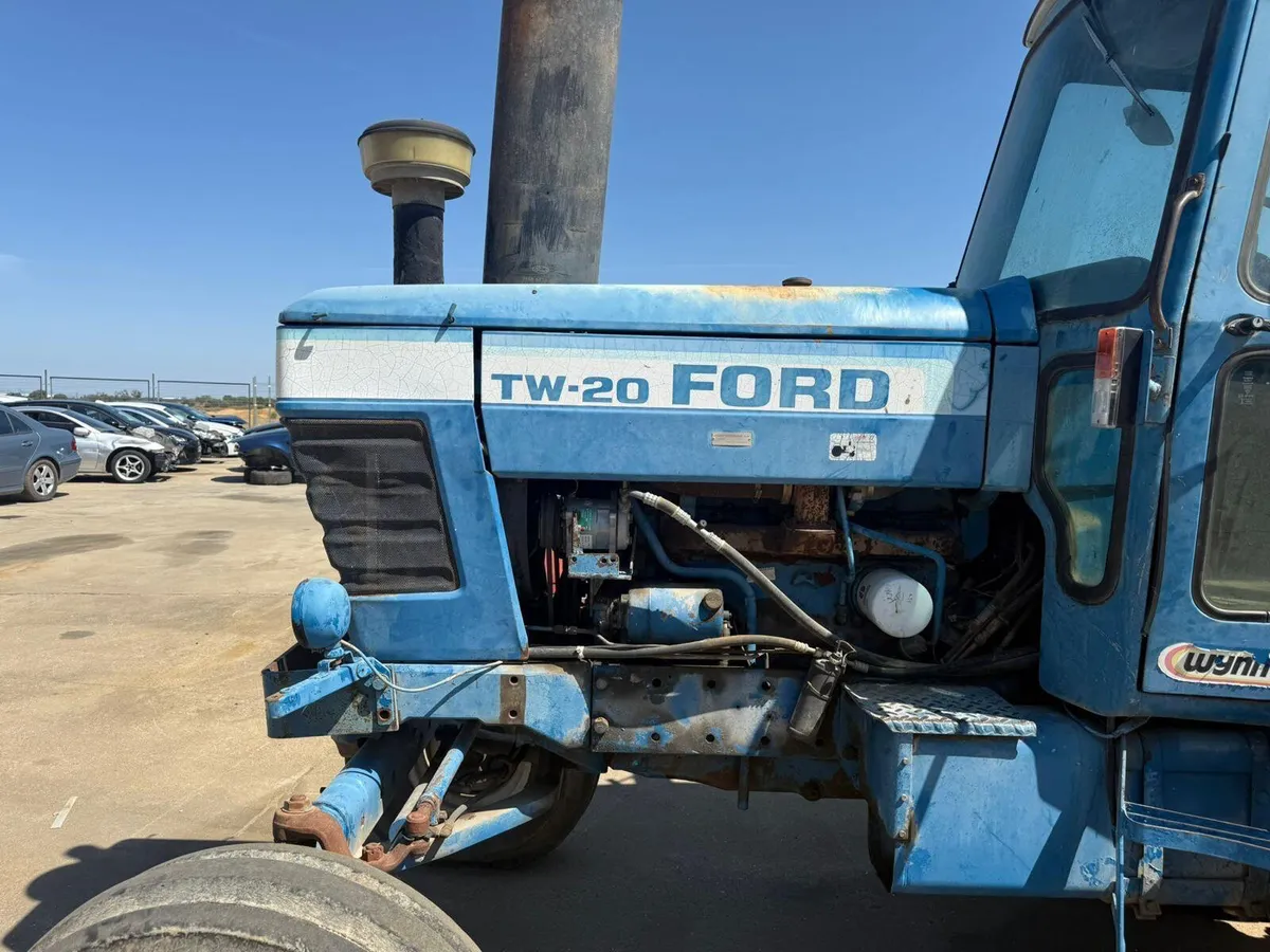 Ford TW20 Cab & Body Panels - Image 4