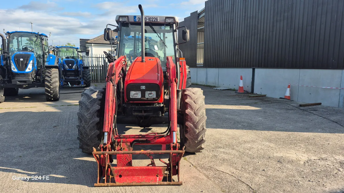 Massey Ferguson 4245 - Image 2