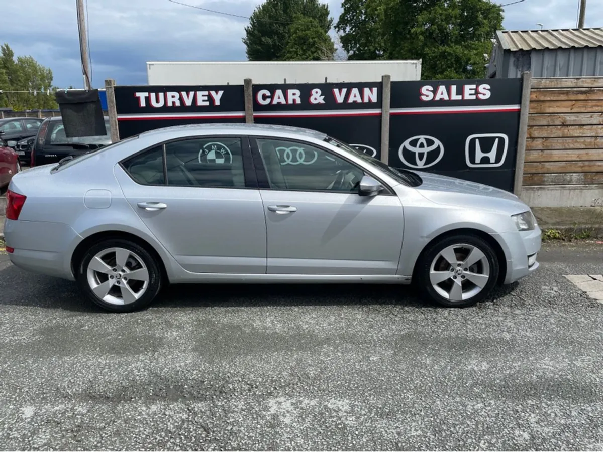 Skoda Octavia Elegance 1.6 TDI 105HP 4DR - Image 3