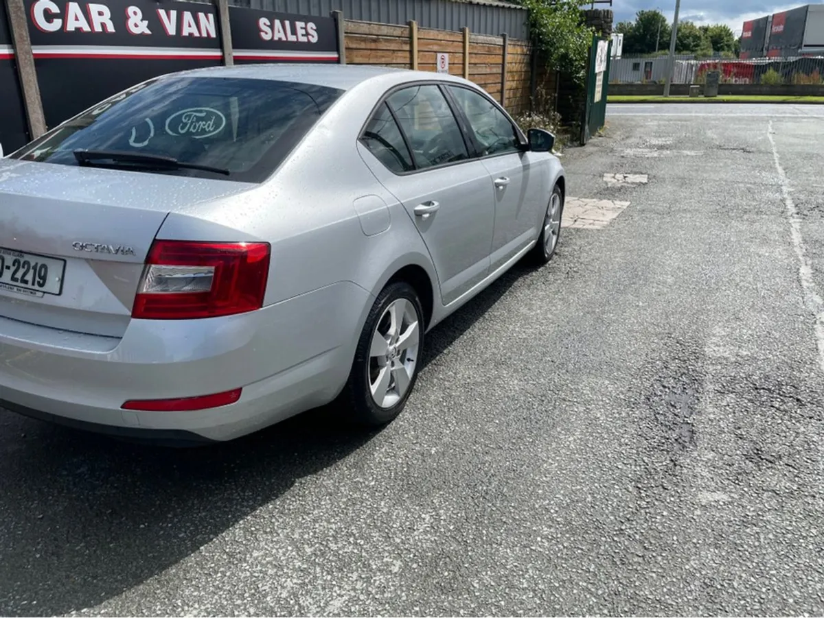 Skoda Octavia Elegance 1.6 TDI 105HP 4DR - Image 4
