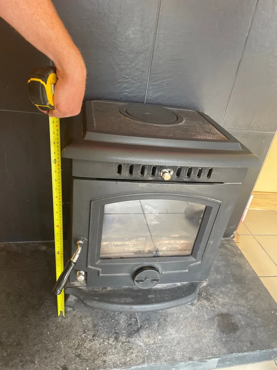 Stove with back boiler - Image 1
