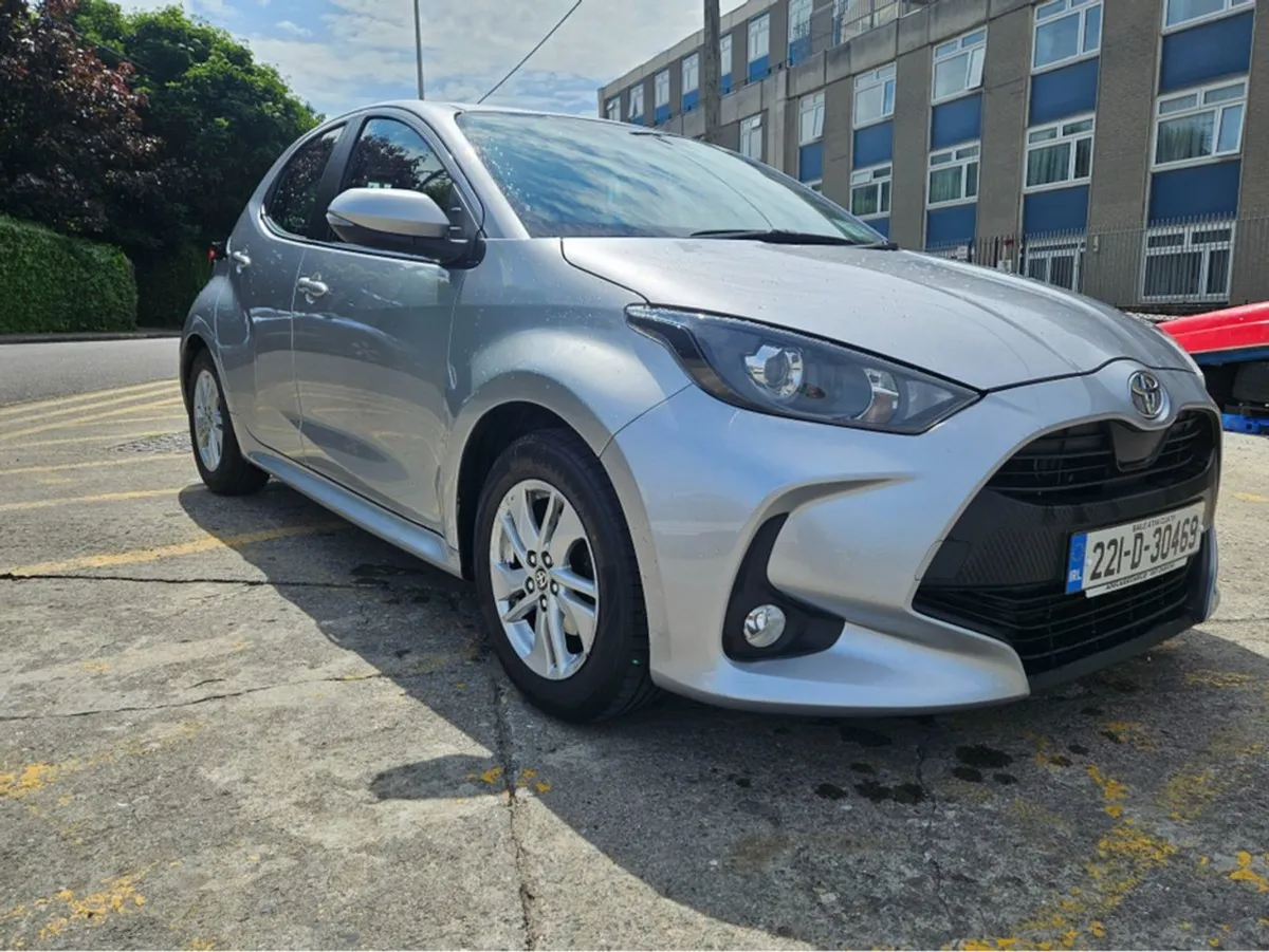 Toyota Yaris 1.0 Luna 4DR - Image 1