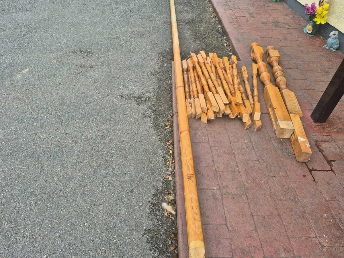 Pine Stairs - Image 4