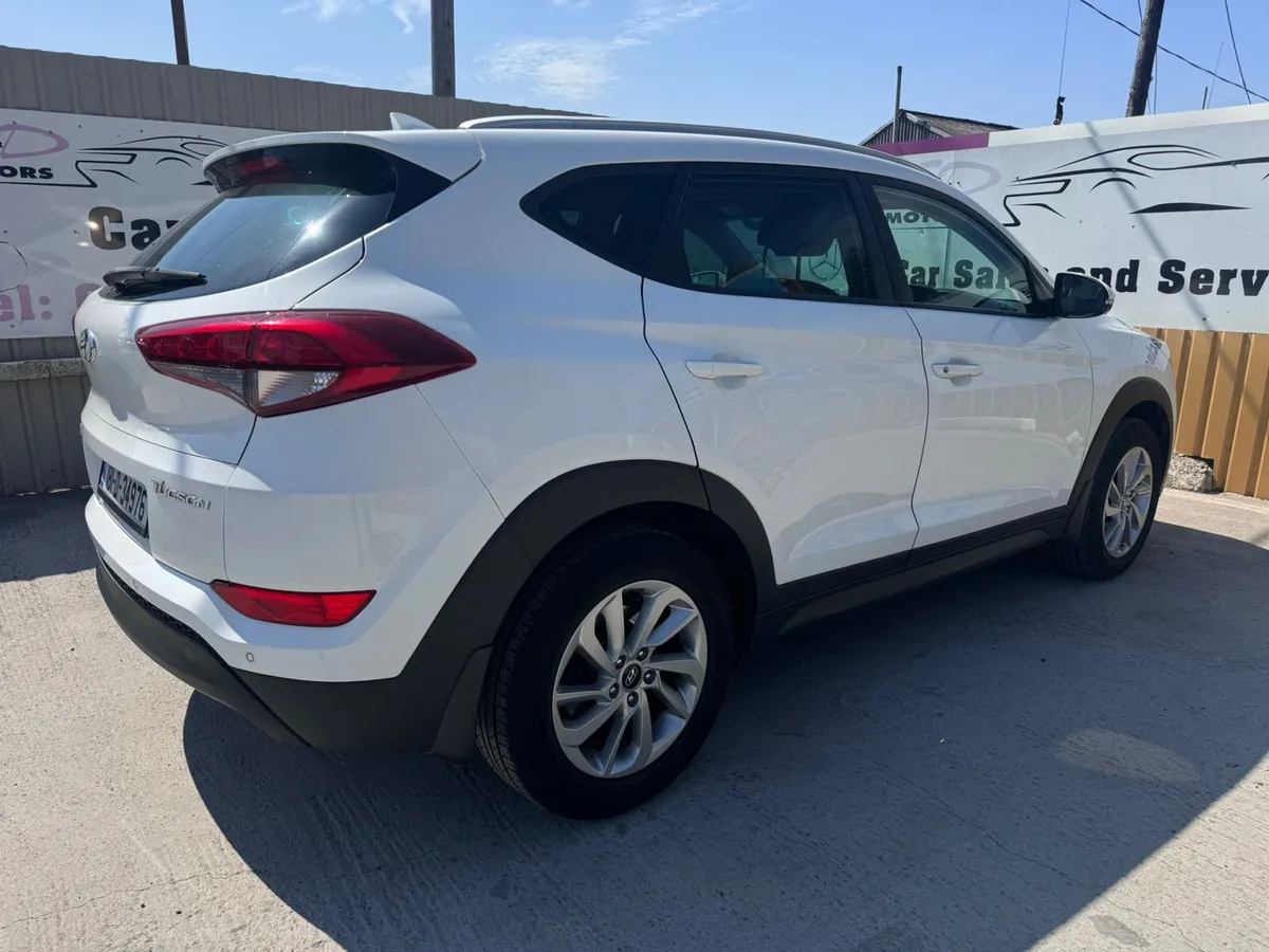 2018 Hyundai Tucson  1.7D  Executive Low Miles - Image 4