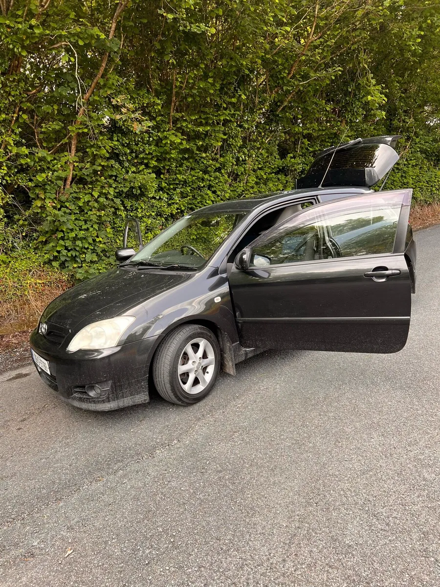 Toyota Corolla van - Image 4