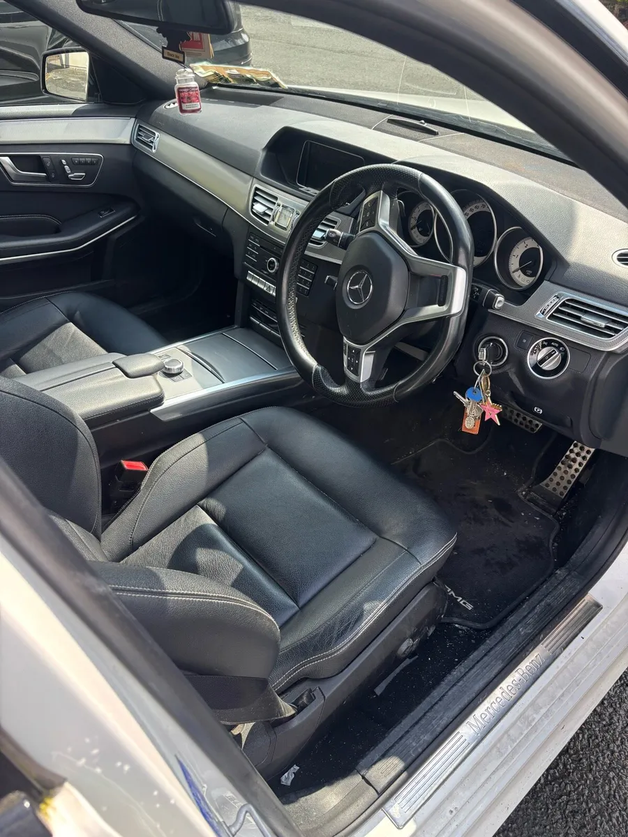 2016 E220d AMG Panoramic - Image 4