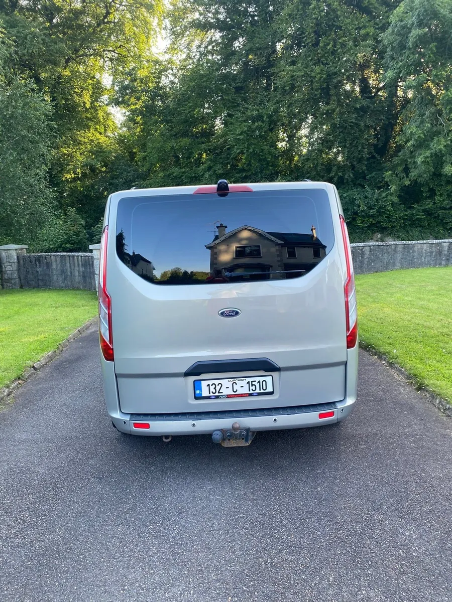 Ford Tourneo Custom 8 seater - Image 4