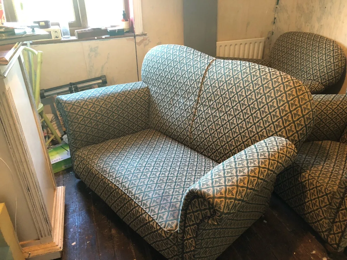 Antique suite - couch and arm chairs - Image 1