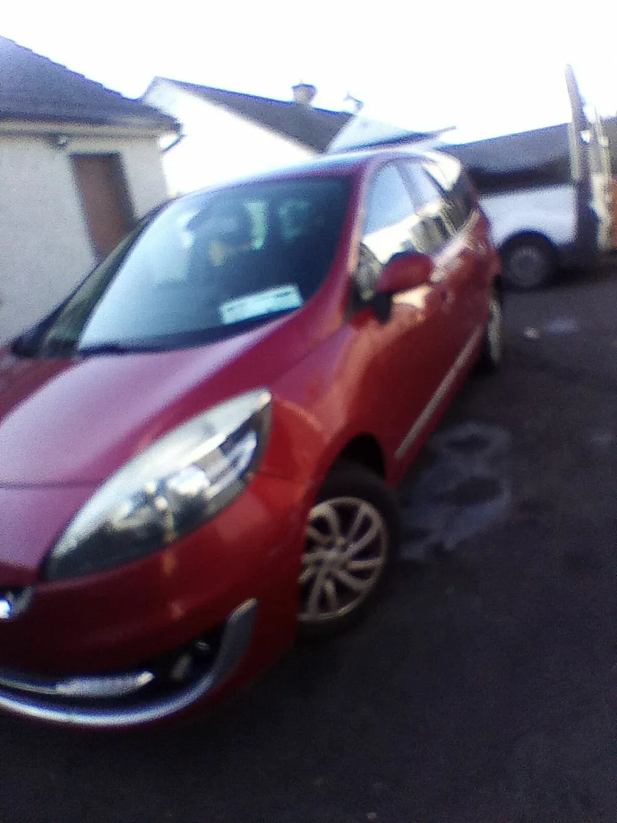 Renault Grand Scenic 2012 - Image 1