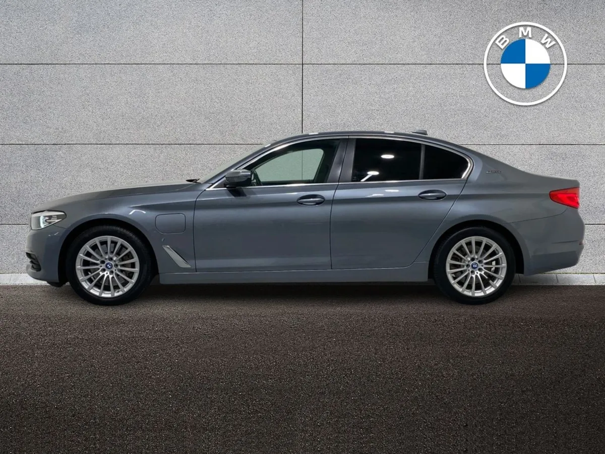 BMW 5 Series 530e SE Saloon - Image 4