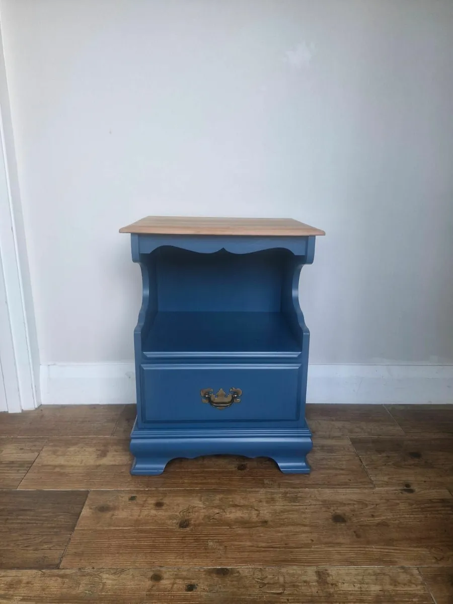 Bedside lockers - Image 2