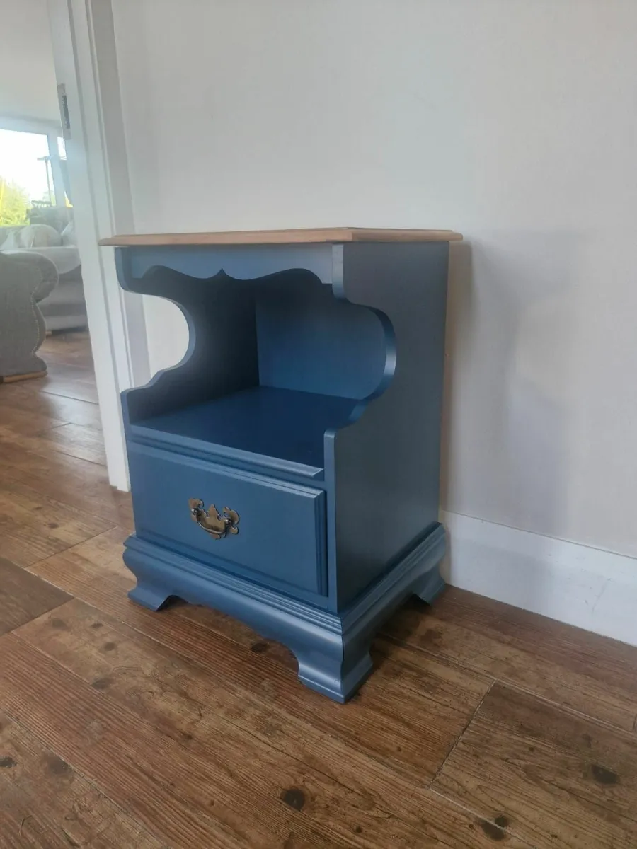 Bedside lockers - Image 1