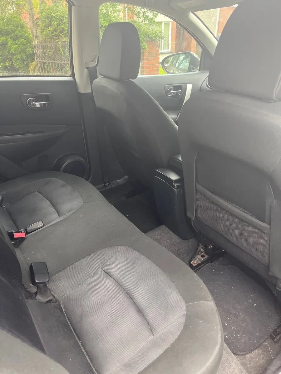 Car for sale. Needs clutch - Image 2