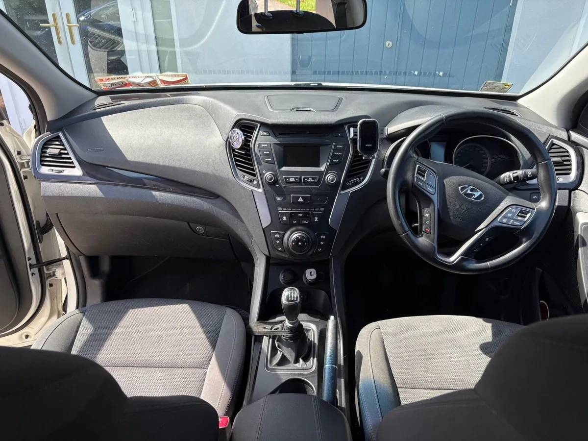 Hyundai Santa Fe Comfort 2014 - low mileage - Image 4