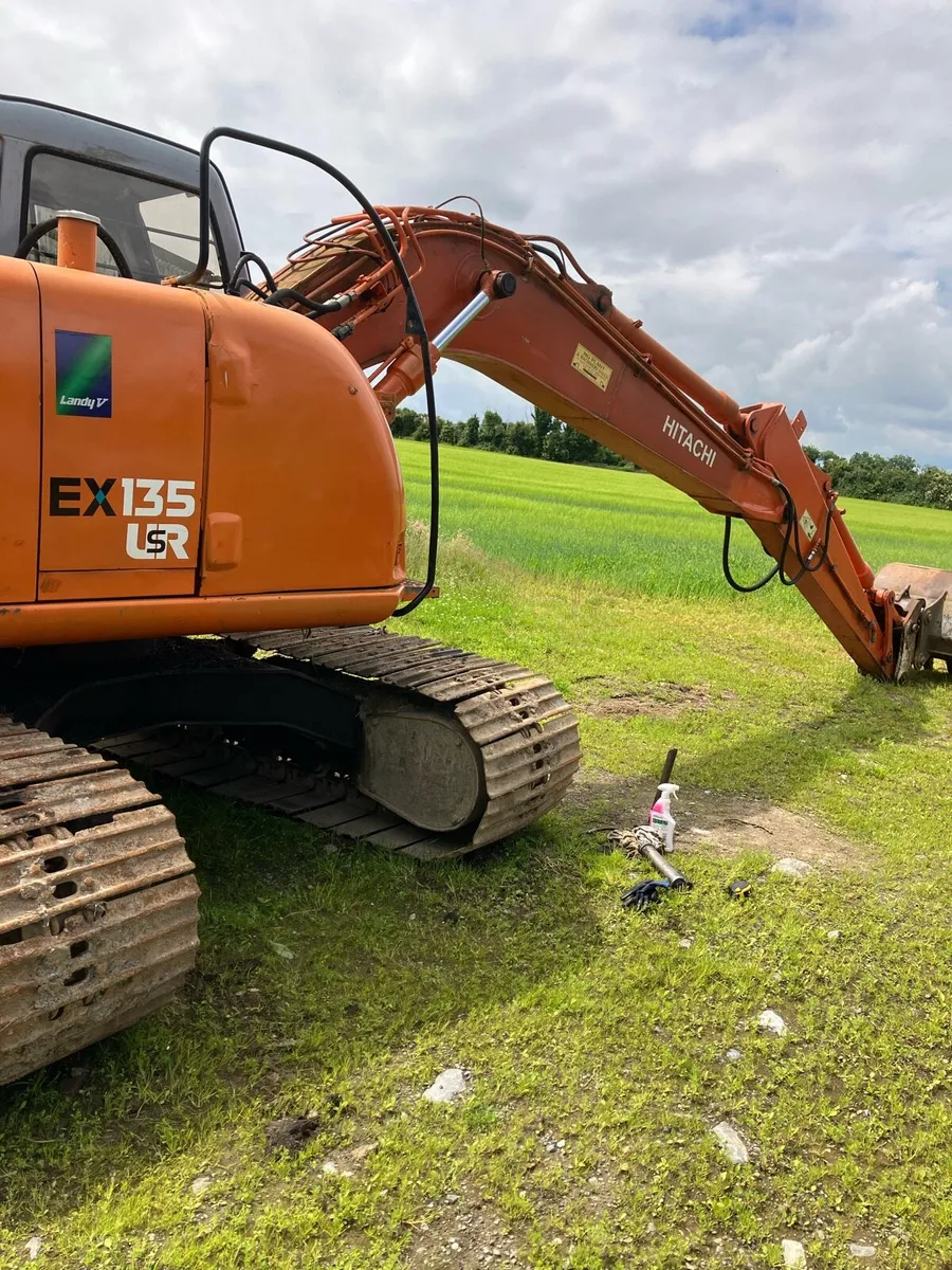 Hitachi ex135 USR,s.. 0868483933 - Image 2