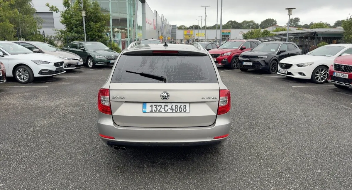 132 Skoda Superb 2.0TDI - Image 4