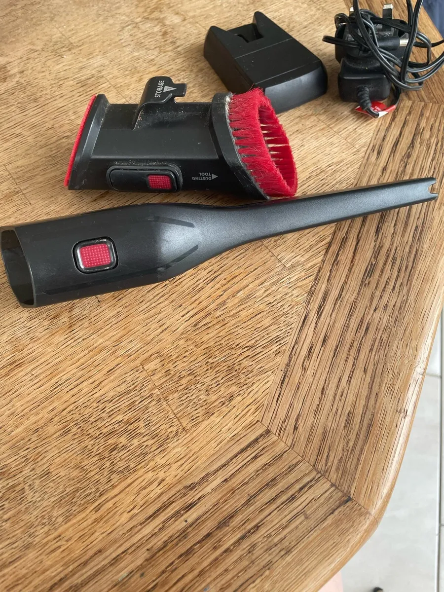 Hoover Cordless Vacuum - Image 4