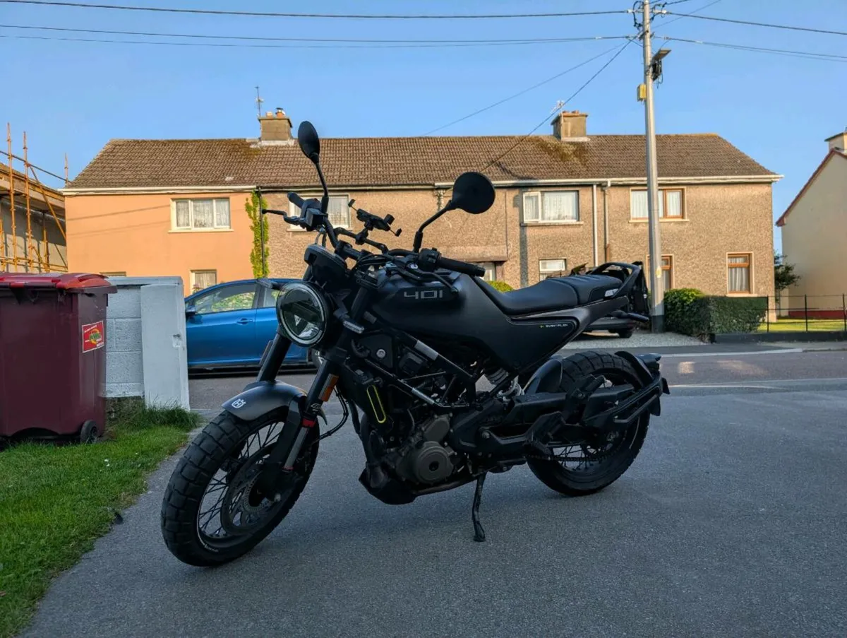 Husqvarna Svartpilen 401 - Image 1
