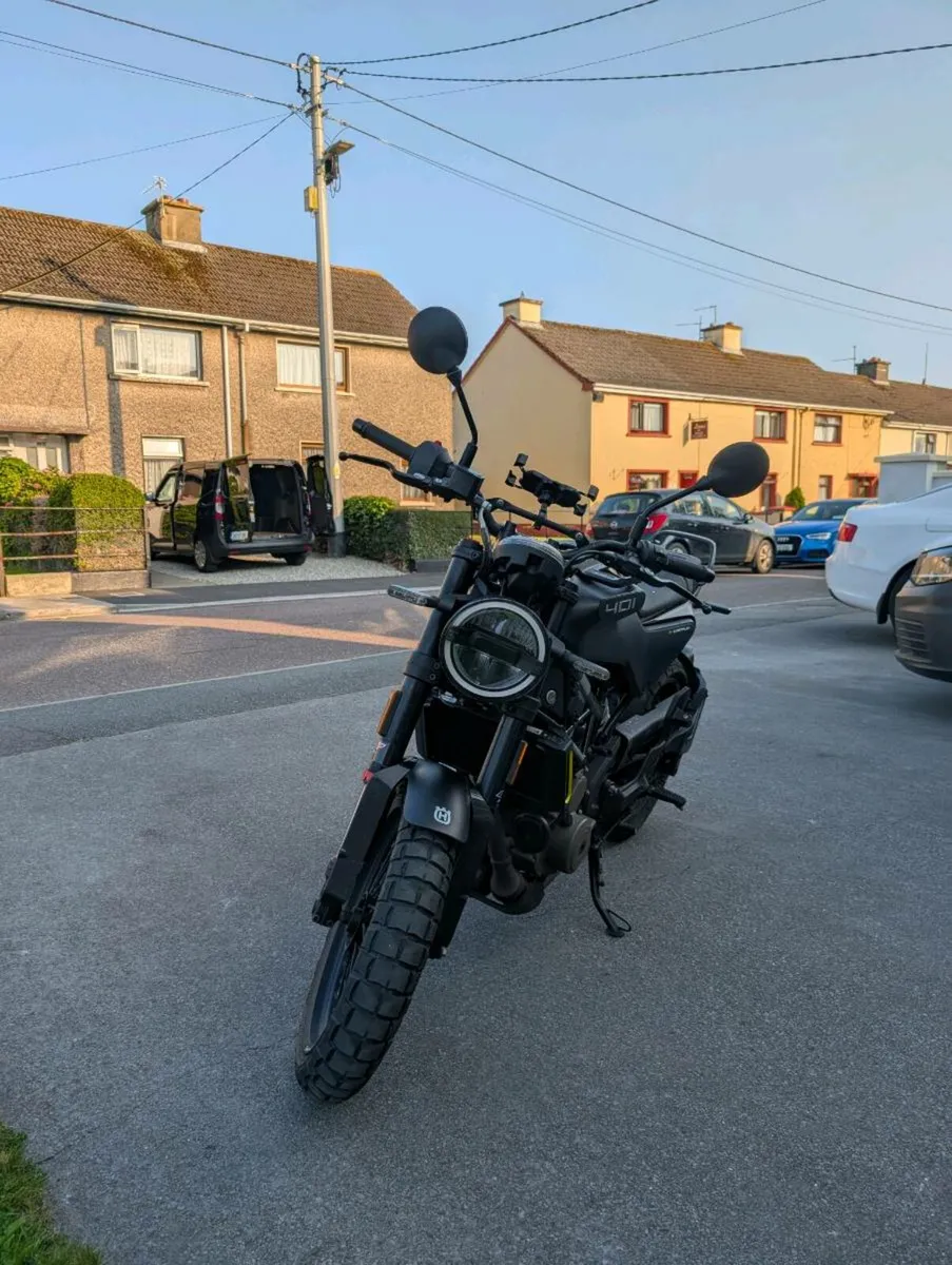 Husqvarna Svartpilen 401 - Image 2