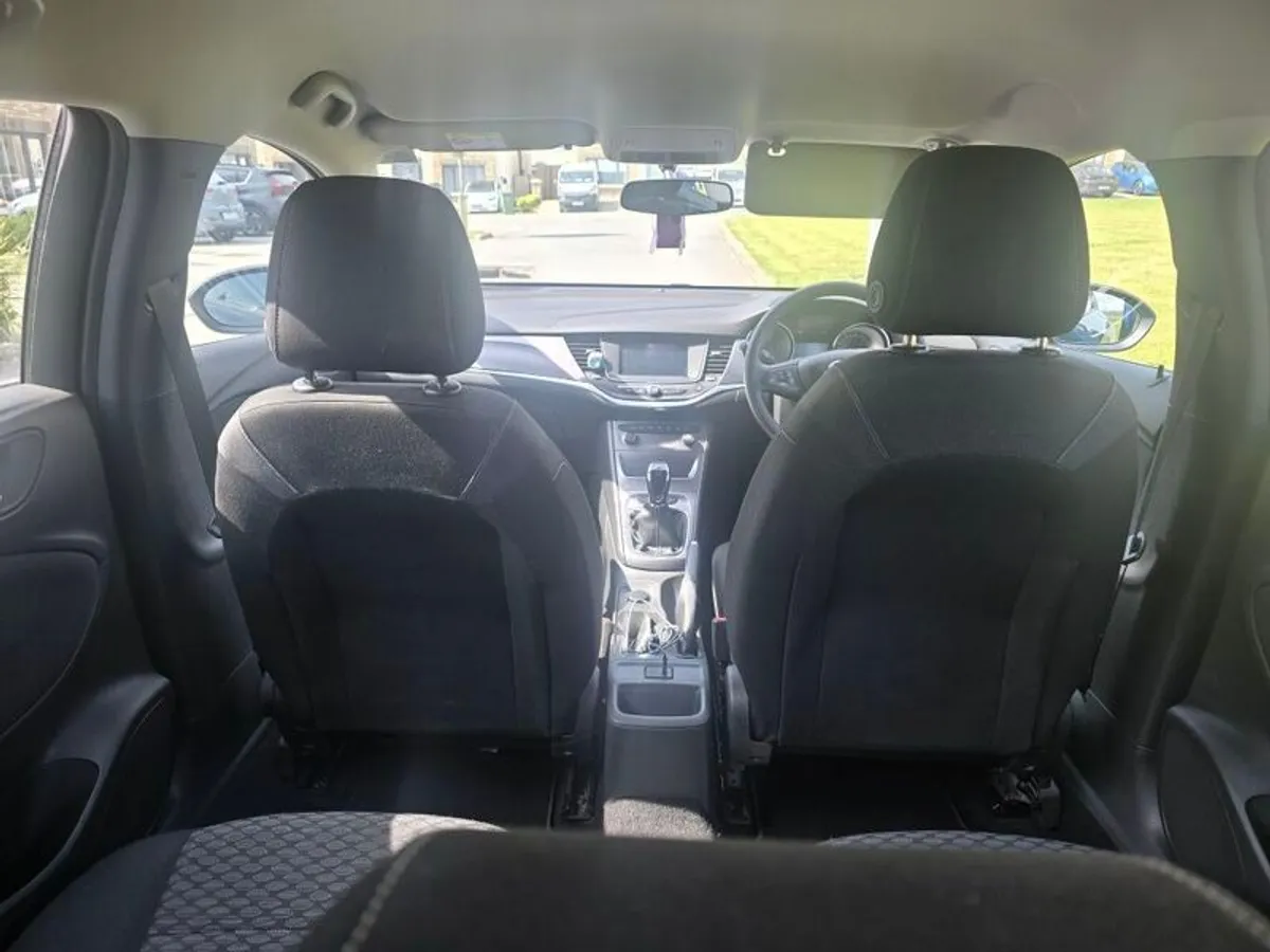 2017 Opel Astra - Image 4