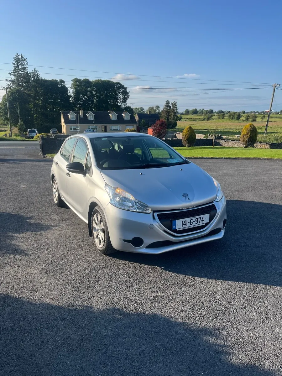 141 Peugeot 208 1.0l (read ad) - Image 1