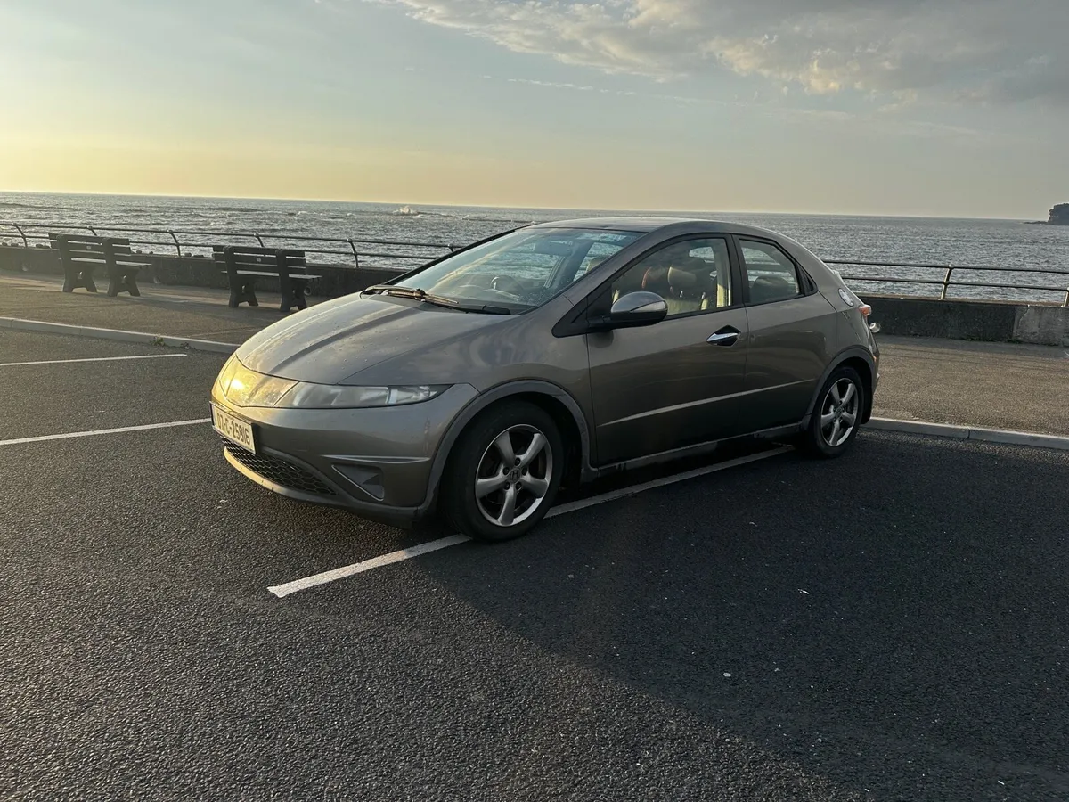 Honda Civic 2007 - Image 2
