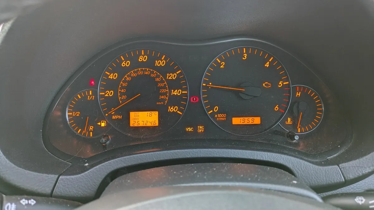 Toyota Avensis 2006 - Image 2