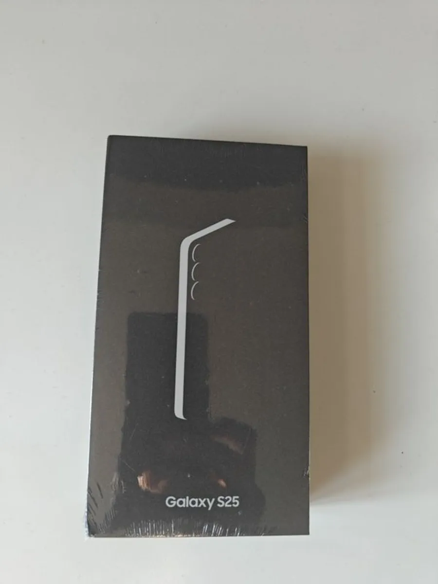 Samsung S25 - Image 1