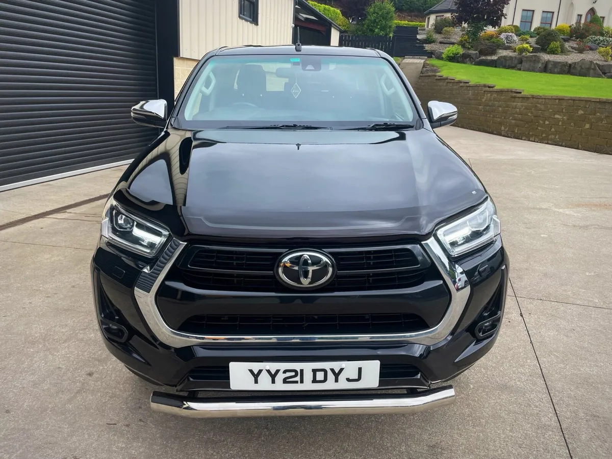 2021 TOYOTA HILUX 2.4 D4D INVINCIBLE AUTO - Image 3