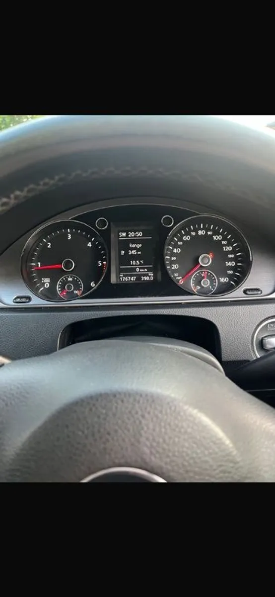 2013 Volkswagen Passat - Image 3