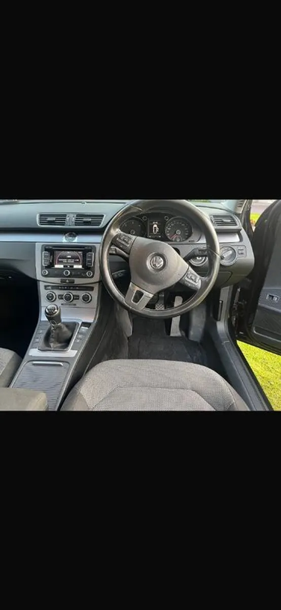 2013 Volkswagen Passat - Image 4