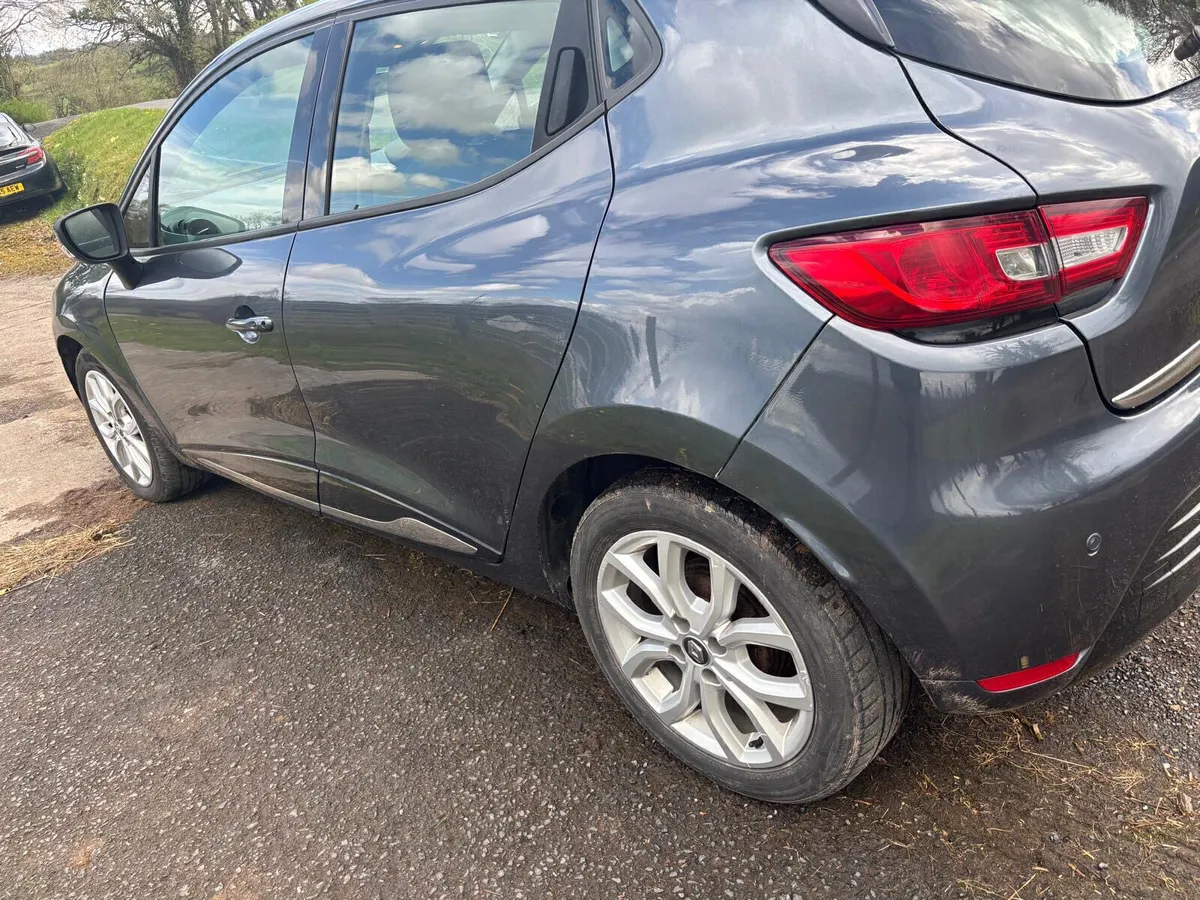 ‘17 Renault Clio DCI Dynamique Nav (LOW NOX) - Image 4