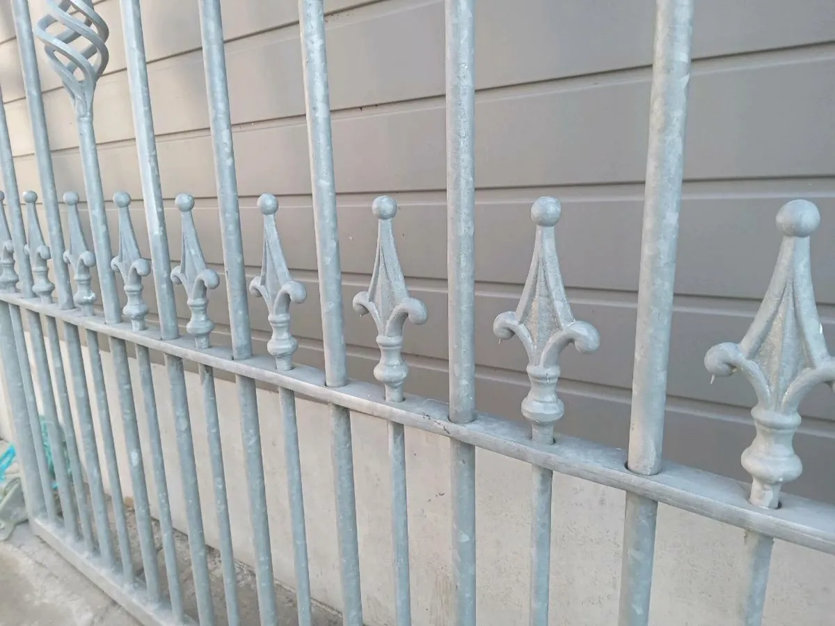 Gates - Image 3