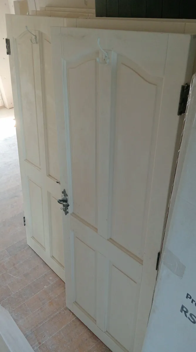 Internal solid doors - Image 2