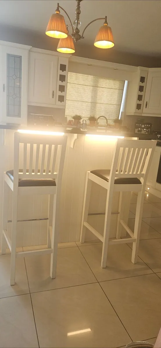 2 Beautiful Kitchen Bar Stools - Image 1